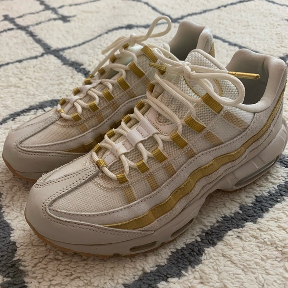air max 95 gold and white
